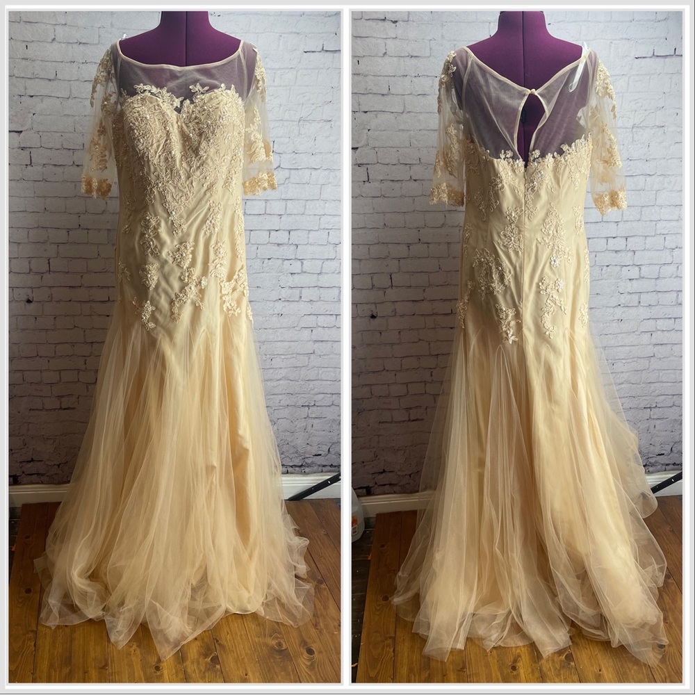Serena London style 17772 champagne color full length formal dress size 12